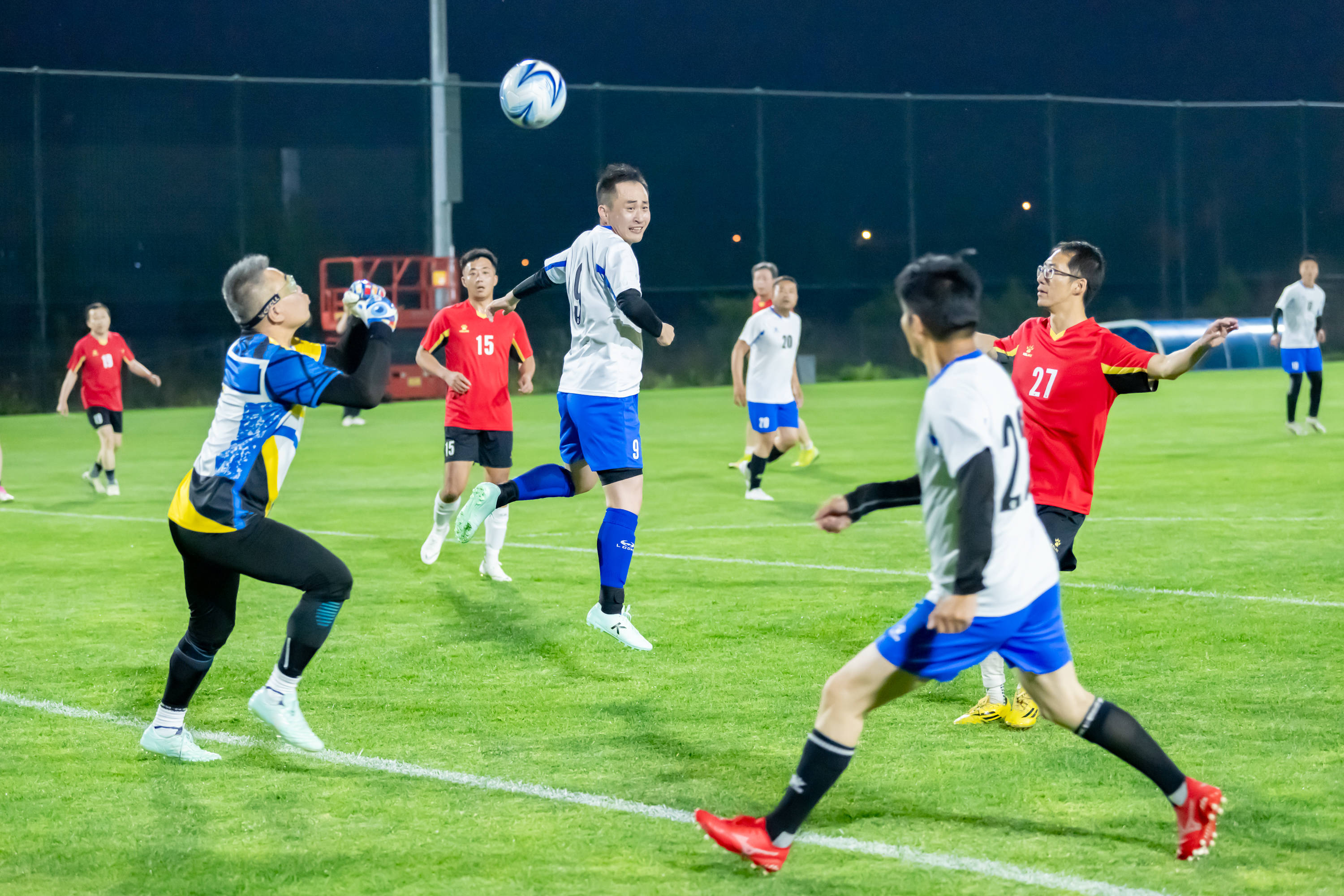 兰的后防中 兰的后防中