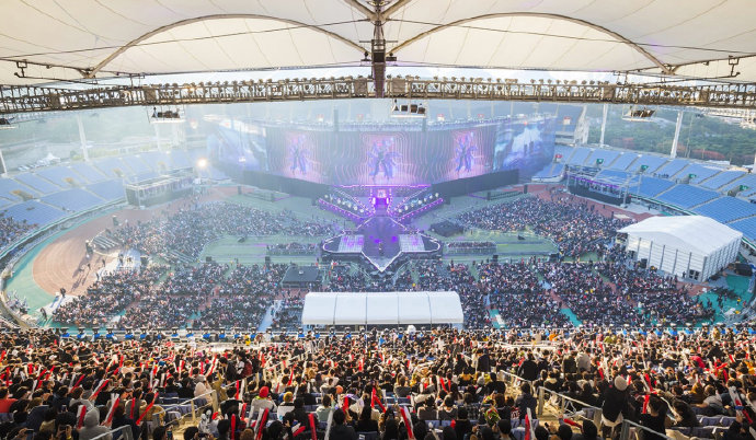 功成身退，阿尔巴、布斯克茨在退役之战中夺得美职联总冠军